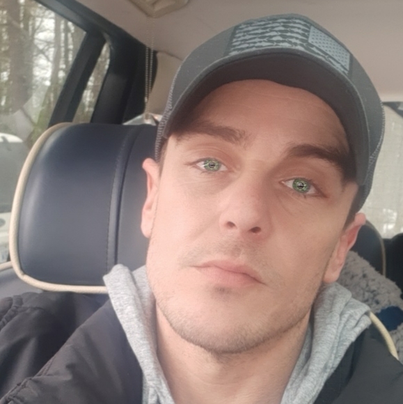 Meet your Posher, Shawn - Picture 2 of 3